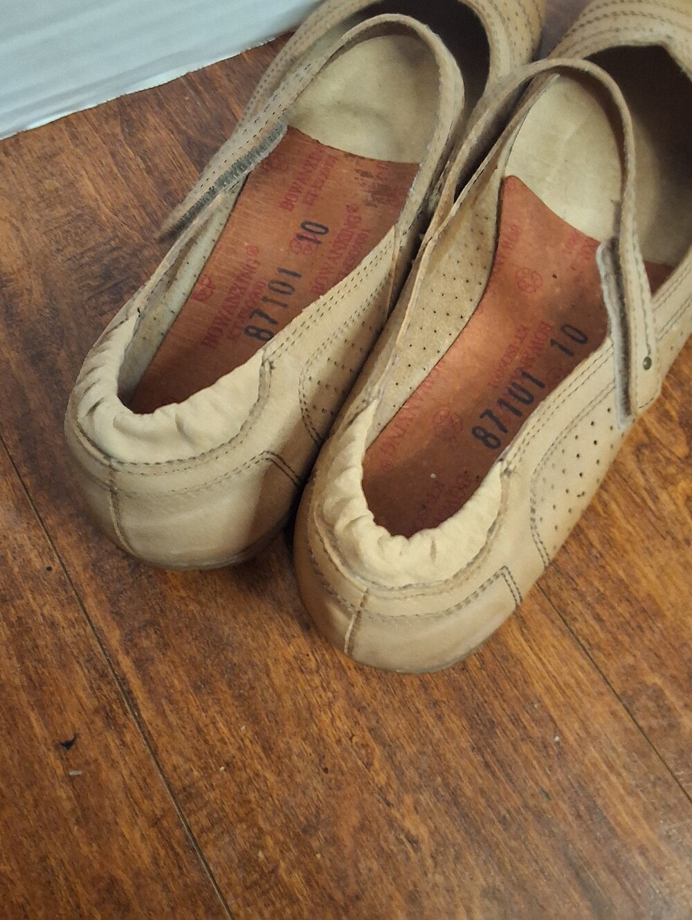 Taos Tan Transit Leather Mary Jane Flats Perforated Comfort Shoes Women’s 10 - Picture 4 of 12